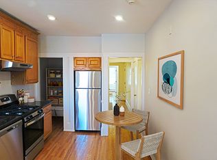 22 Lambert St #2R, Cambridge, MA 02141