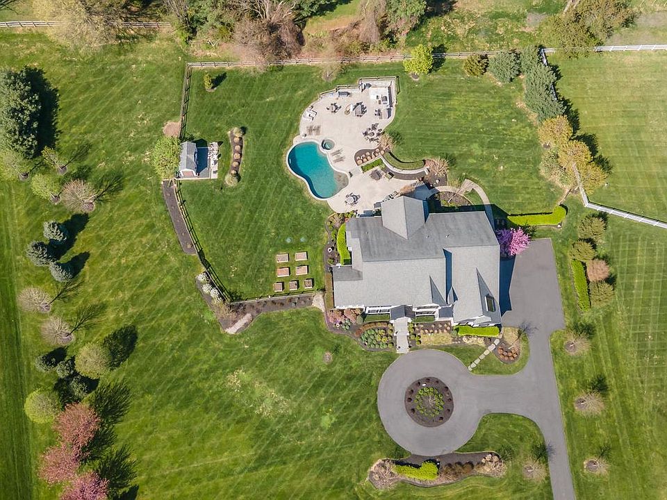 1st image of 2016 Georgeanna Ct