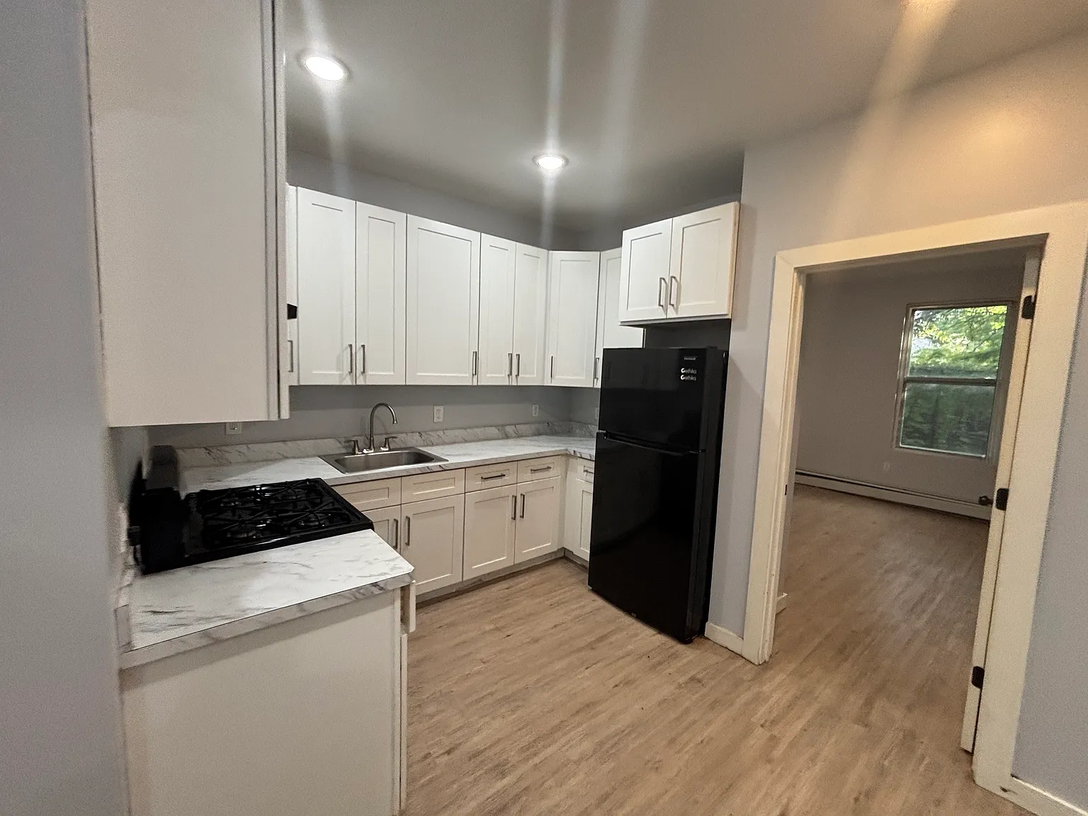 2 bed, $2,000 — Photo 2