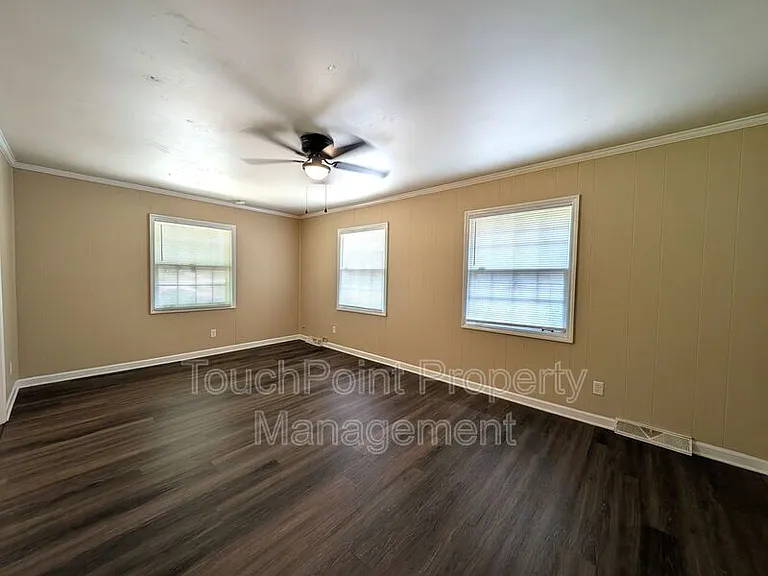 1000 Claremont Rd — Photo 12