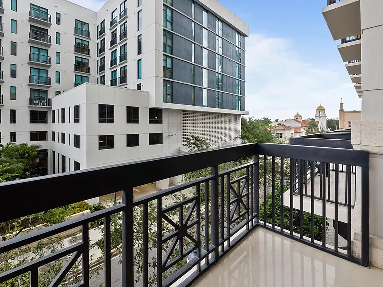 701 S Olive Ave #218 — Photo 27