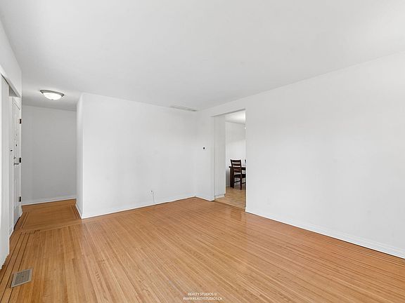 5th image of 1341 Barberry Dr
