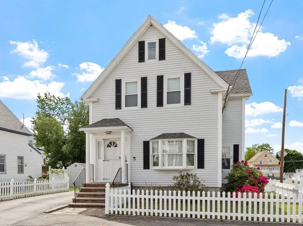 156 Gershom Ave, Lowell, MA 01854