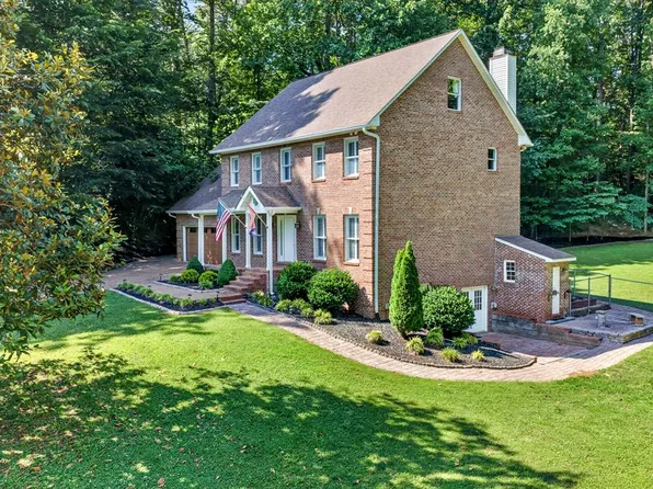 1515 Little John Ln, Cookeville, TN 38501