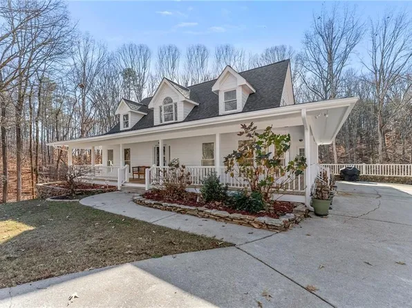 3523 Lighthouse Ln, Gainesville, GA 30504