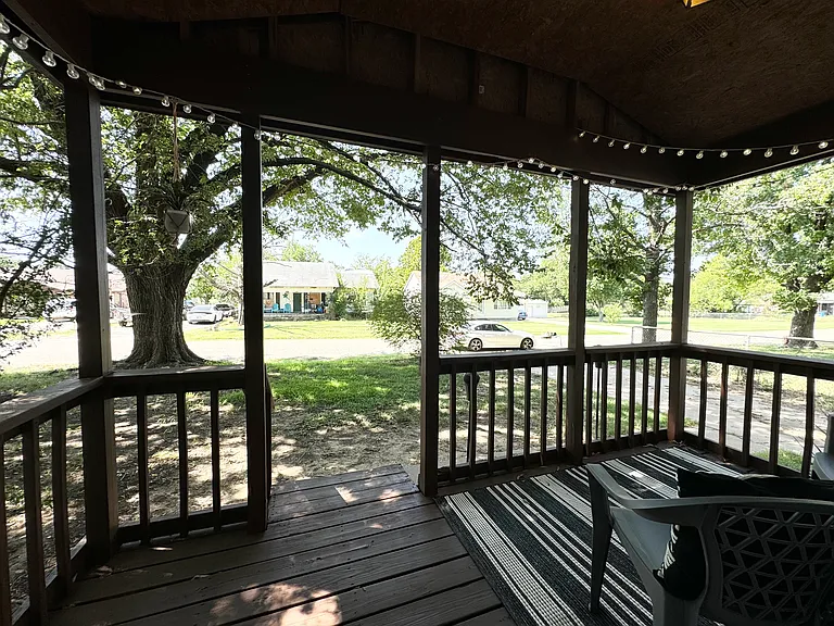 1240 E Walnut St — Photo 59