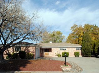 2321 Ada Pl NE, Albuquerque, NM 87106