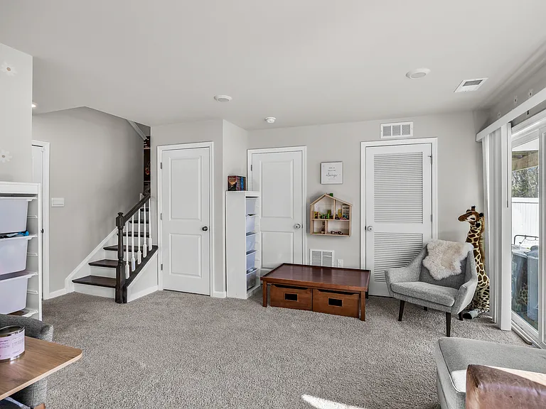 7 Autumn Park Blvd — Photo 14