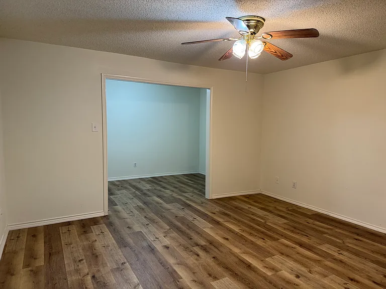 2217 Woodcreek #A — Photo 6