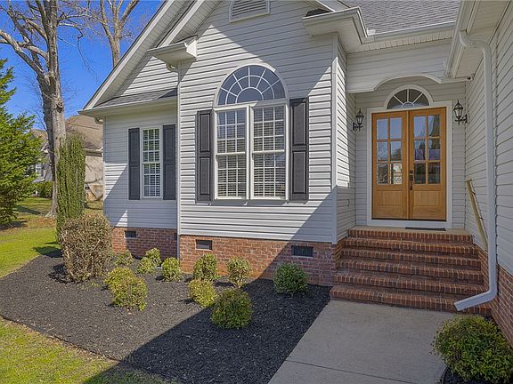 5th image of 603 Pineland Meadows Rd
