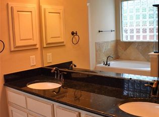 46 S Pinto Point Cir, The Woodlands, TX 77389