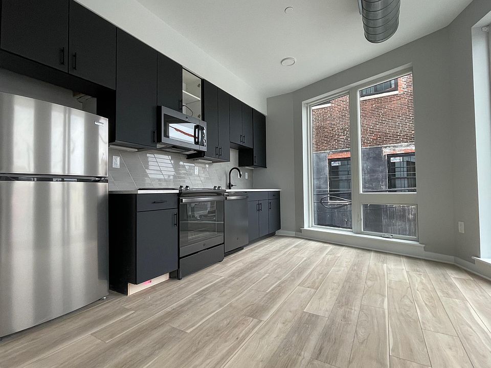 1st image of 102 W Berks St #X02