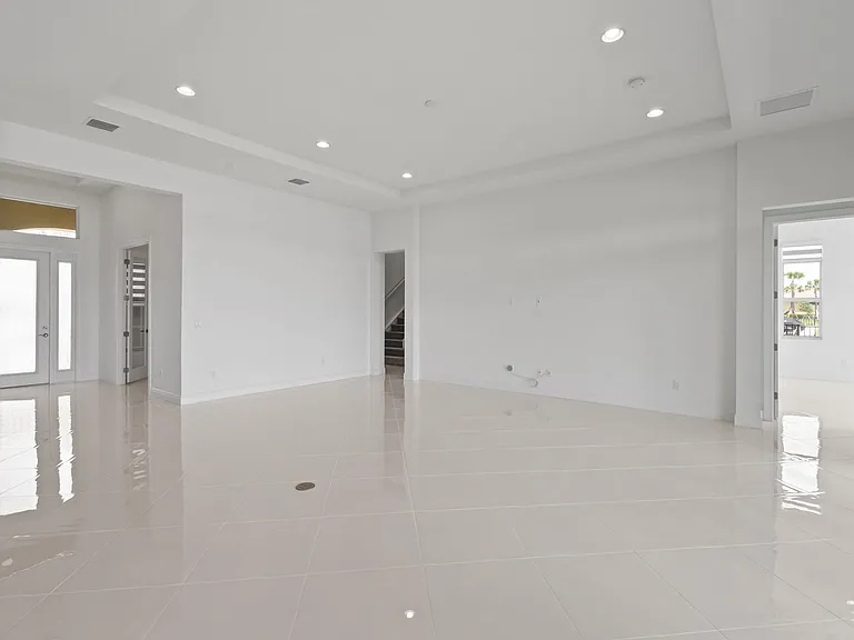 9019 SW Terzi Way — Photo 10