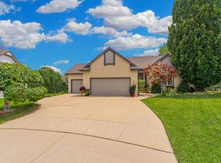 3215 W Keywest Ct, Wichita, KS 67204
