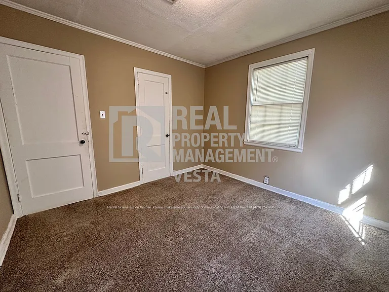 3346 Shaw Dr — Photo 4