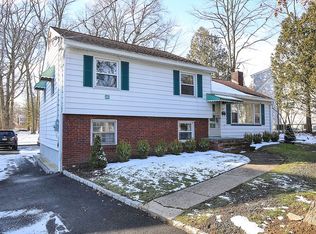 145 W Northfield Rd, Livingston, NJ 07039