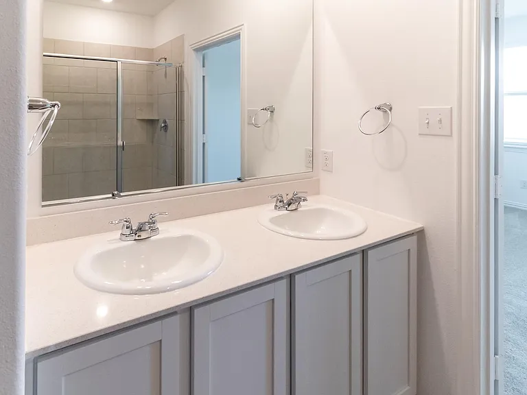 1837 Lake Grove Dr — Photo 19