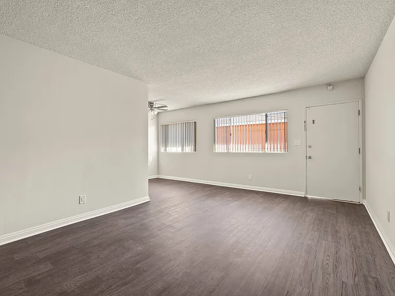418 W Regent St — Photo 6
