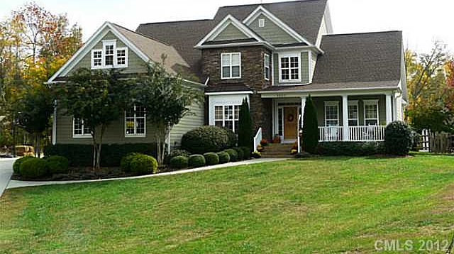 Lovely exterior!