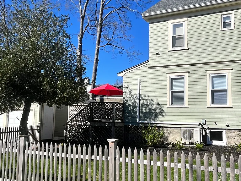 16 Robinson St — Photo 31