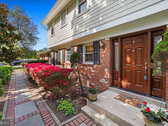 2nd image of 12901 Scarlet Oak Dr