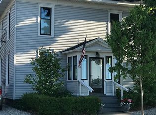 106 W Hurlbut St, Charlevoix, MI 49720