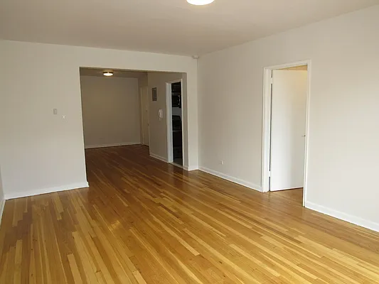 Rented by Kian Realty | media 32