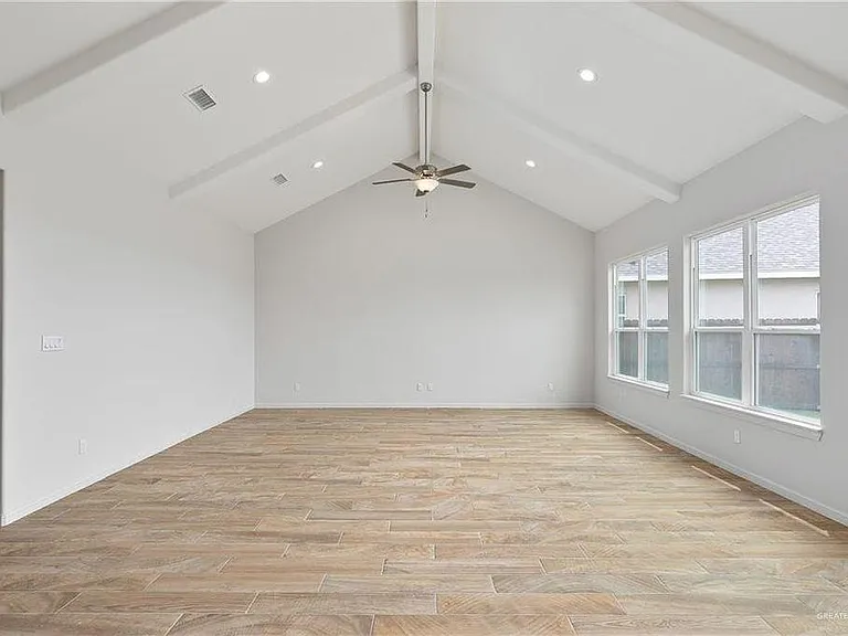 4721 Ensenada Ave — Photo 2