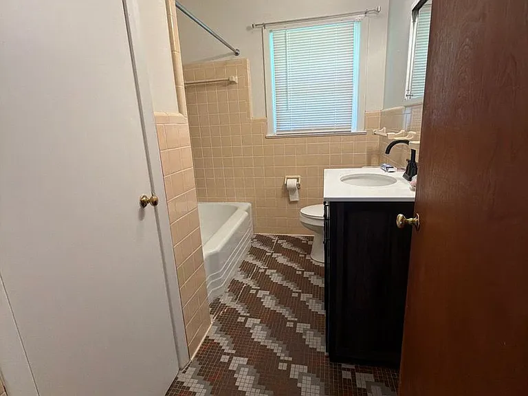 41 Summar Dr — Photo 9