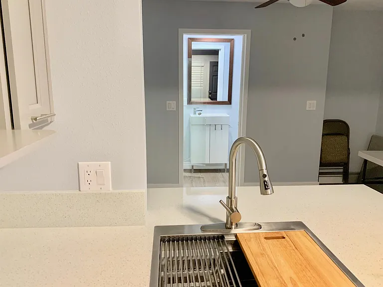 11670 Esther Street - E — Photo 3