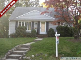 10 Millington Dr, Midland Park, NJ 07432