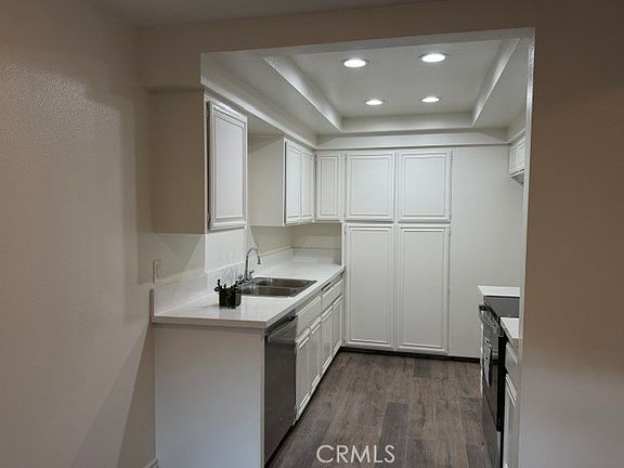 5th image of 1021 W Lamark Ln