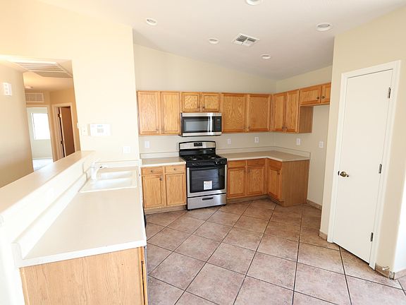 2nd image of 5309 S Newcastle Ct