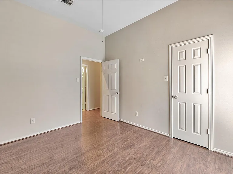 871 Falling Springs Ln — Photo 22