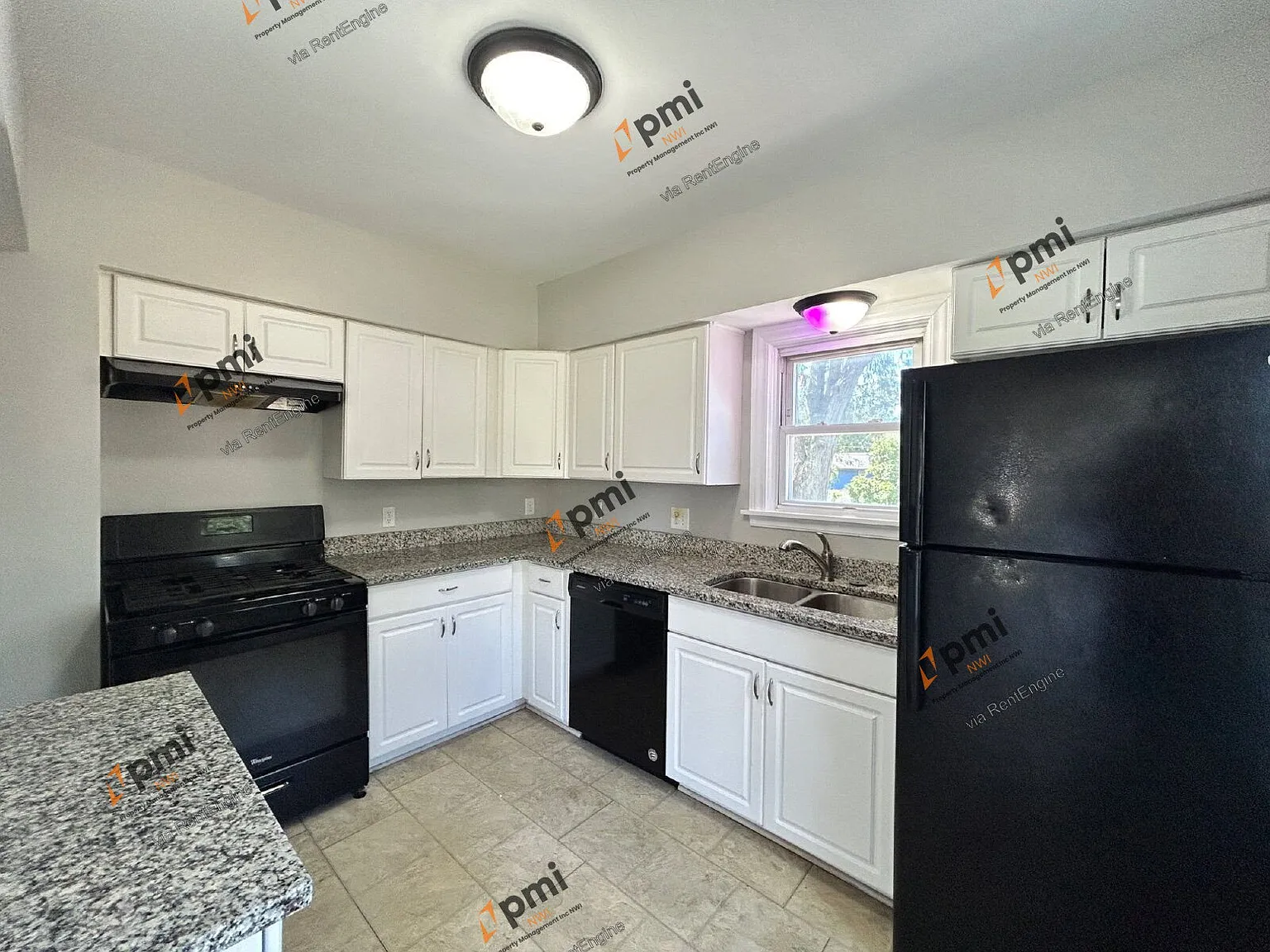 3 bed, 2.0 bath, 1880 sqft, $1,925 — Photo 4