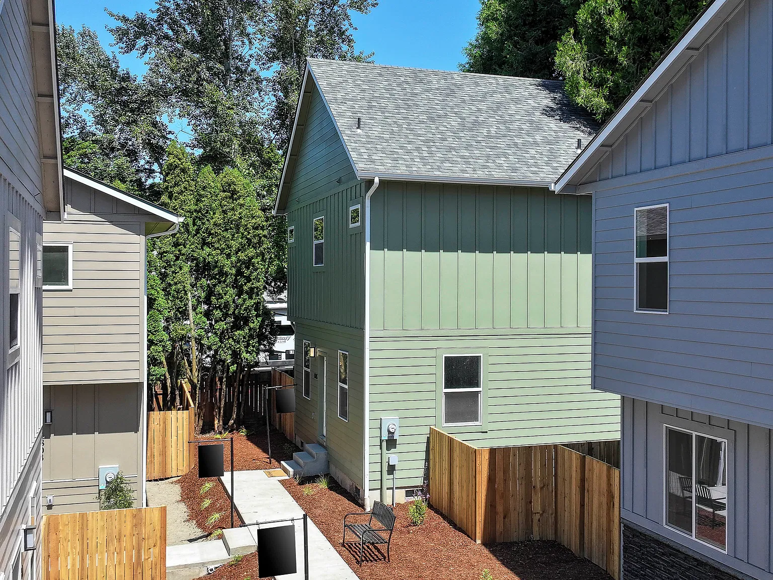 2 bed, 2.5 bath, 1350 sqft, $2,800 — Photo 1