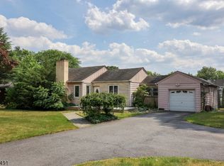 947 Lake Ave, Clark, NJ 07066