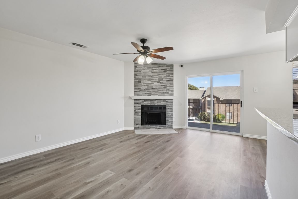 next background image