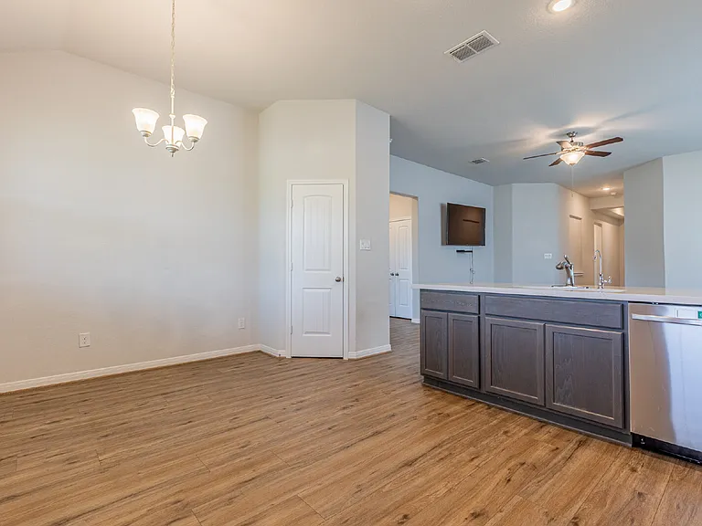 284 Ashley Loop — Photo 18