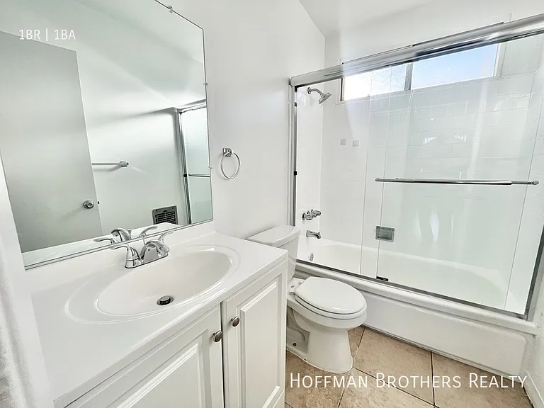 5226 Lexington Ave #15 — Photo 4
