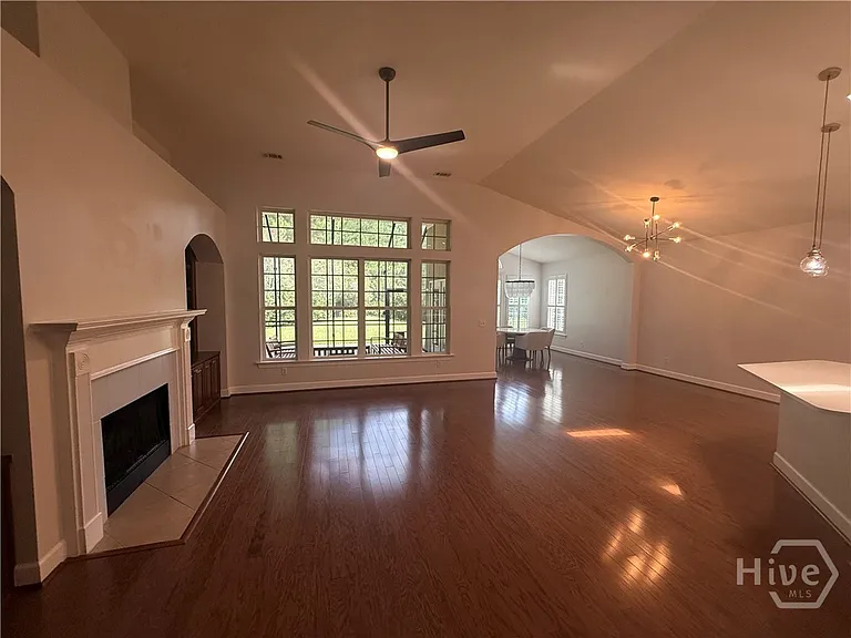 106 Tahoe Dr — Photo 11