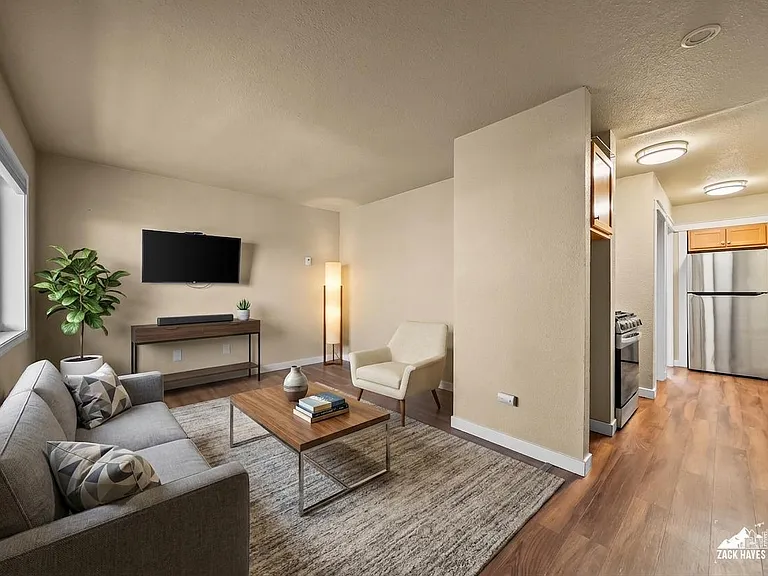618 Gambell St #11 — Photo 9