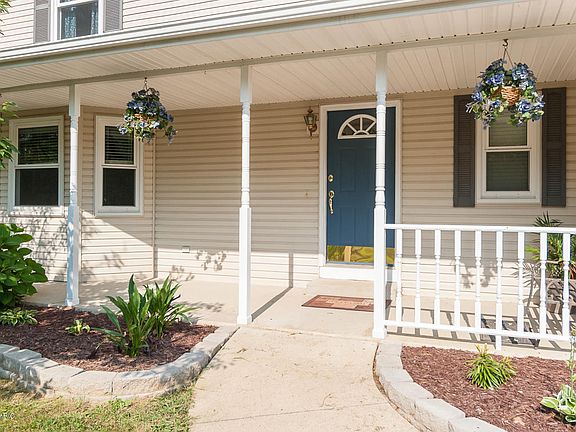 2nd image of 7154 Jamaica Ln