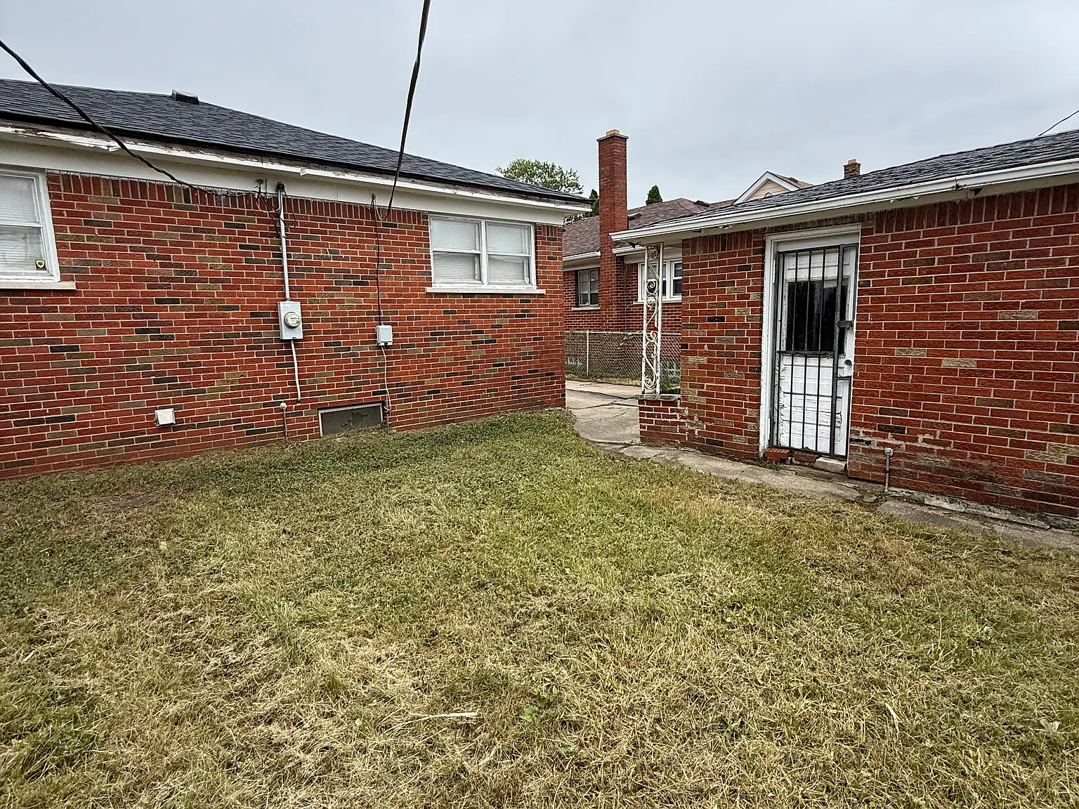 3 bed, 1068 sqft, $1,550 — Photo 4