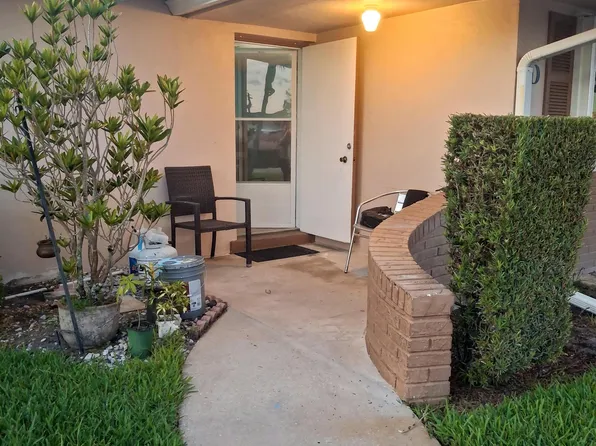 2569 Dudley Drive W #D, West Palm Beach, FL 33415