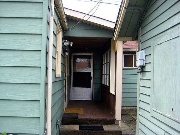 5th image of 4474 S 172nd St