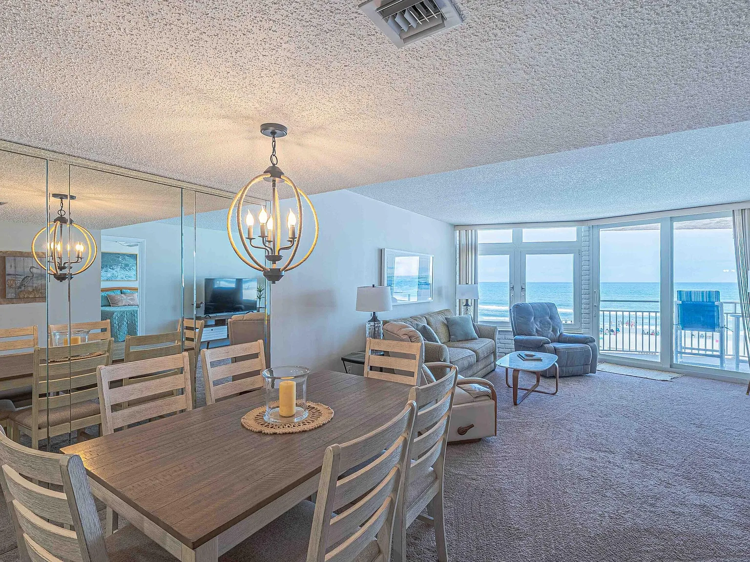 2 bed, 2.0 bath, 1130 sqft, $3,500 — Photo 4