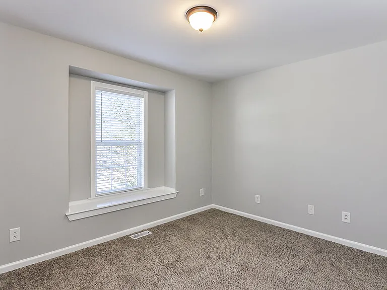 616 Groveton Trl — Photo 11