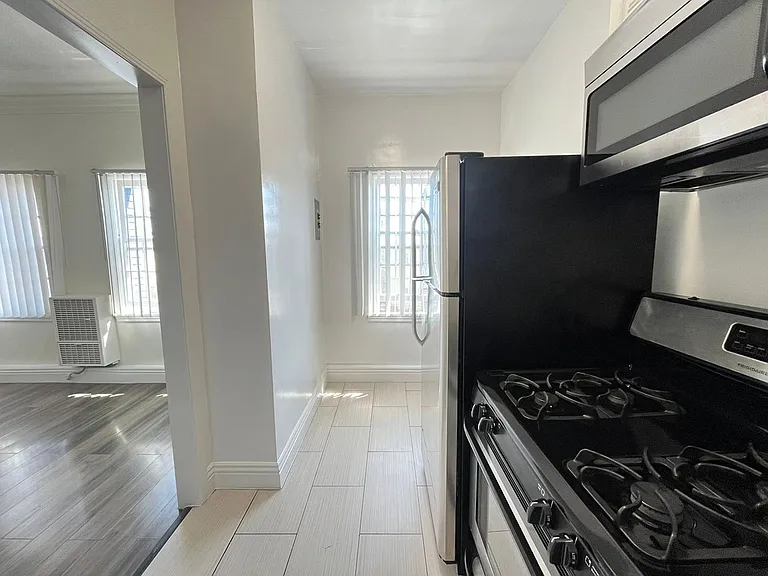 2743 San Marino Street — Photo 13