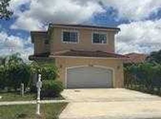 3740 Kent Dr, Naples, FL 34112